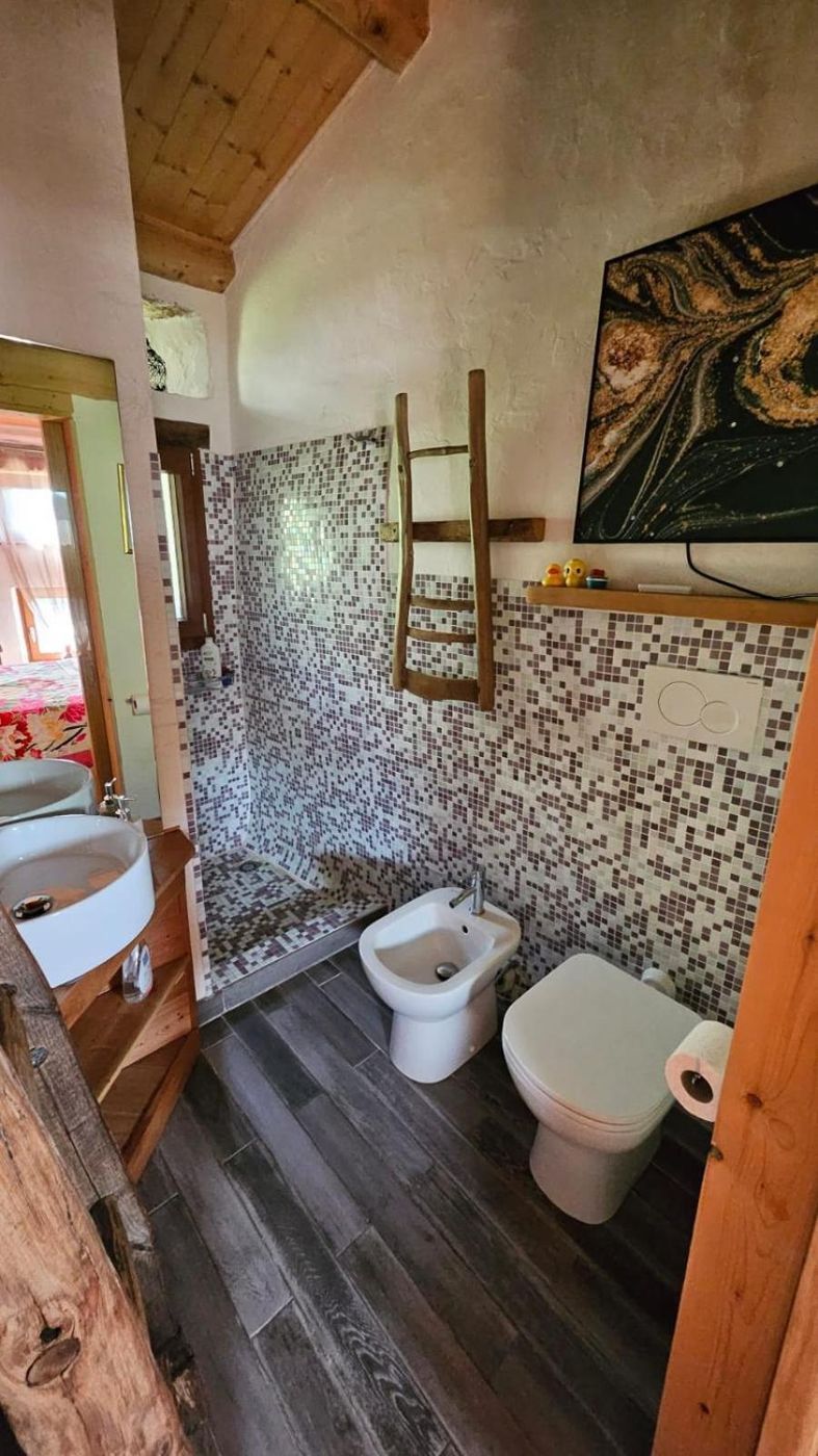 Il bagno privato con il mosaico